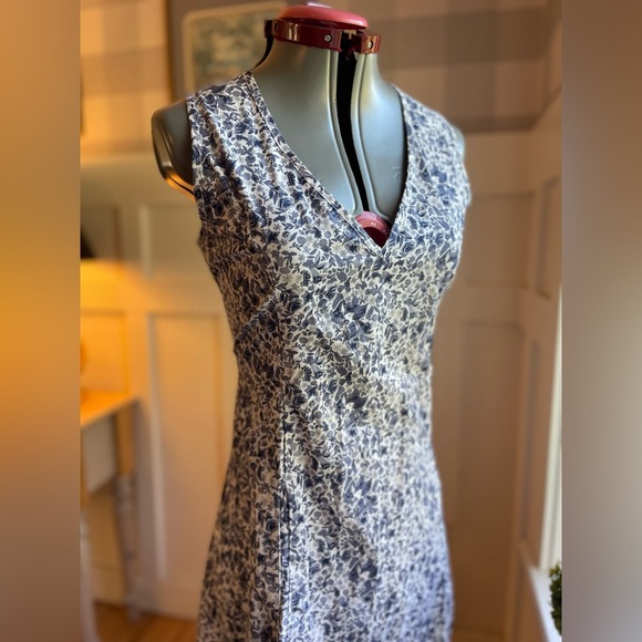 Vintage Cotton Blue Floral Women's Dress Size Medium - Picture 6 of 9